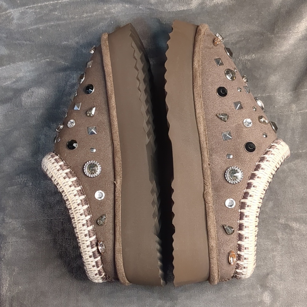 Steve Madden Tan Embellished Mules - Picture 9 of 16